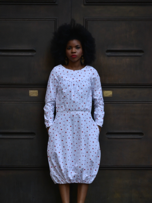 Long Sleeved Dress With Elastic Hem - White/Red Stars